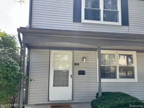 15 Beechwoode Ln, Pontiac, MI 48340