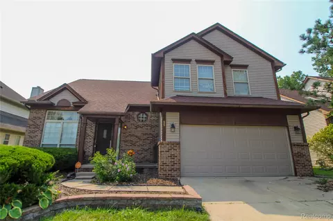 5562 Cary Dr, Ypsilanti, MI 48197