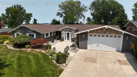28445 Chatham Chatham Rd, Grosse Ile, MI 48138