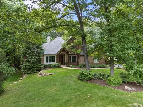 2080 Canterwood, Highland, MI 48357
