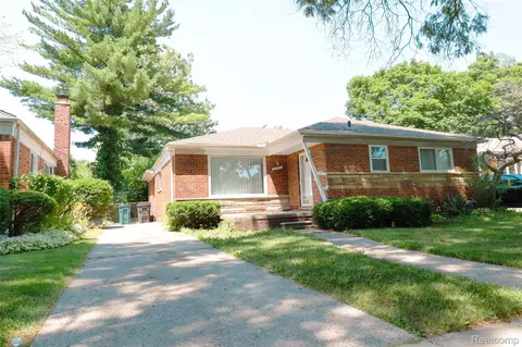 23031 Radclift St, Oak Park, MI 48237