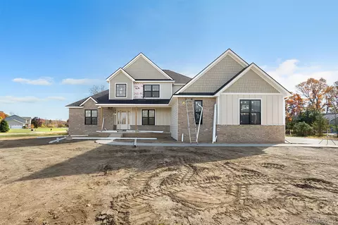 8981 Acacia Trl, Putnam, MI 48169