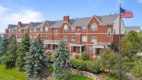 1456 Devon Ln, Troy, MI 48084