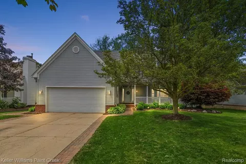 46341 Jasmine Ct, Chesterfield, MI 48047
