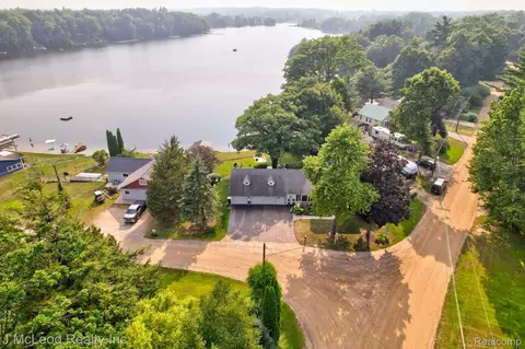 6287 San Vito Dr, Marathon, MI 48464