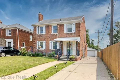 17126 Woodingham Dr, Detroit, MI 48221