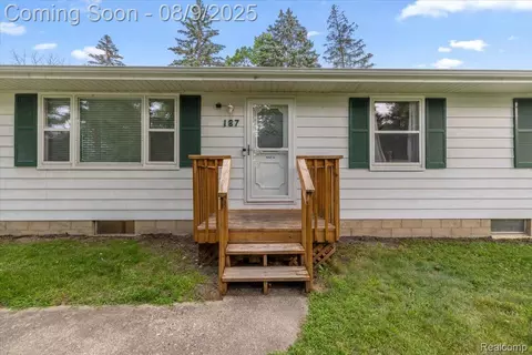 187 Blythe Ave, Linden, MI 48451