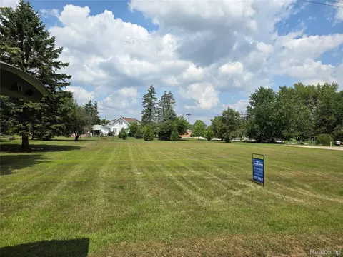 V/l W Liberty Street, Chesaning, MI 48616