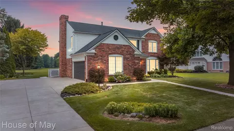 47793 Ten Point Dr, Canton, MI 48187