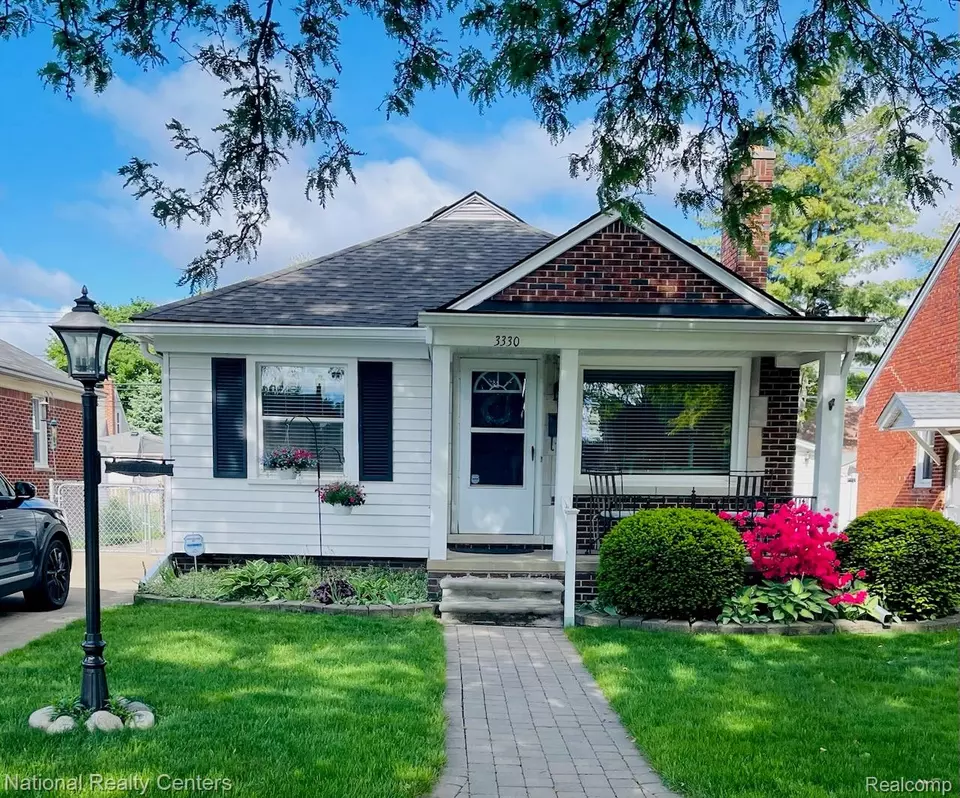  3330 Lincoln St, Dearborn, MI 48124 photo 1