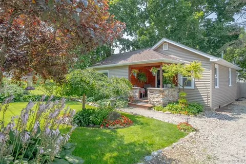 108 S Church St, Byron, MI 48418
