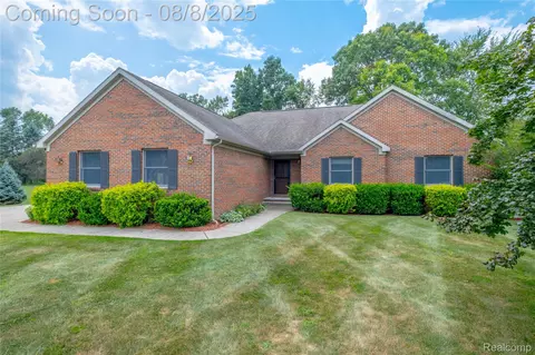 15140 Heritage Ln, Linden, MI 48451