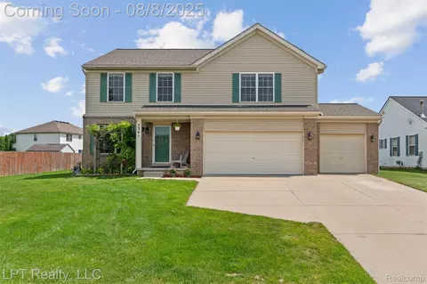 5341 Northwood Rd, Grand Blanc, MI 48439