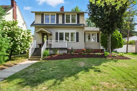 849 W Breckenridge St, Ferndale, MI 48220