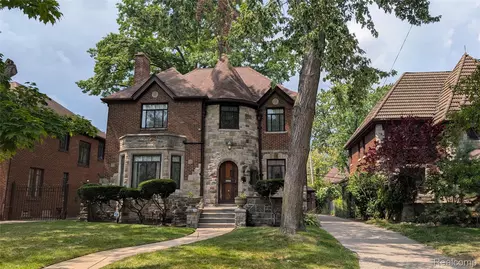 17555 Muirland, Detroit, MI 48221