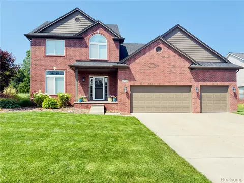 67739 Chesapeake Dr, Washington, MI 48095