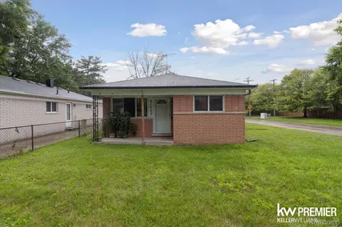 21053 Saint Francis St, Farmington, MI 48336