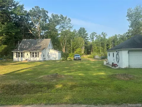 4971 Anderson Rd, Dalton, MI 49445