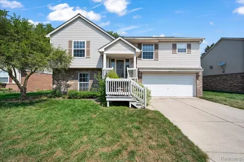 38472 Emerald Ln N, Westland, MI 48185