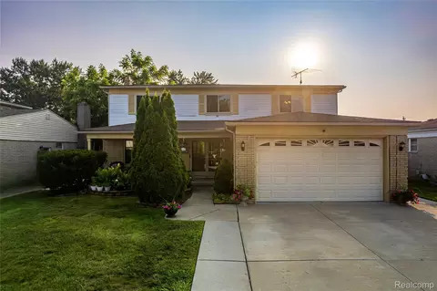 35567 Doyle Dr, Sterling Heights, MI 48310