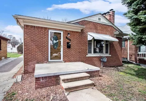 7307 Colonial St, Dearborn Heights, MI 48127