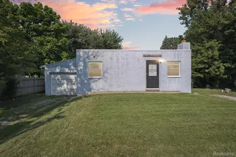 3039 Meridian Rd, Alaiedon, MI 48864