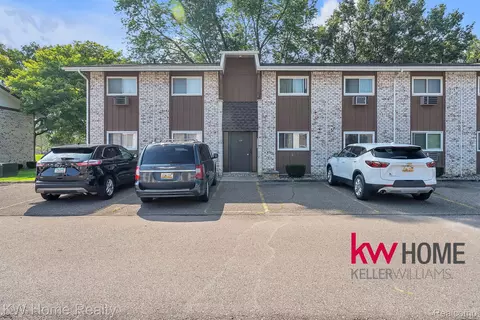 7330 Woodview St #2, Westland, MI 48185