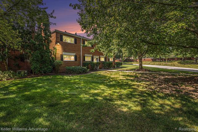 Homes For Sale in 48304, MI | Real Estate & Listings | Movoto