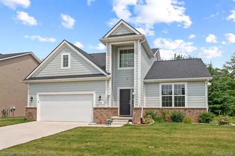 132 Copper Ridge Ct, Commerce, MI 48390