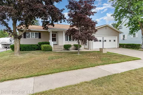 307 Minor St, Alpena, MI 49707