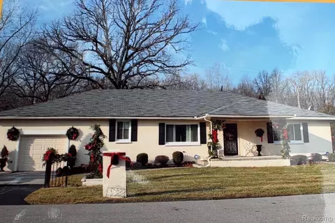 19234 Buck Ave, Brownstown, MI 48174