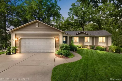 330 Hill St, Lake Orion, MI 48362