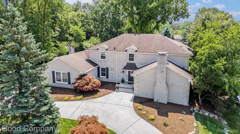 2501 Tower Hill Ln, Rochester Hills, MI 48306