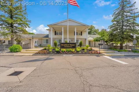 172 Longford Dr, Rochester Hills, MI 48309