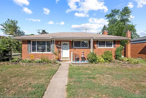 28015 Loretta Ave, Warren, MI 48092