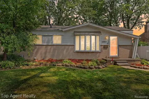 11857 Harold St, Warren, MI 48089