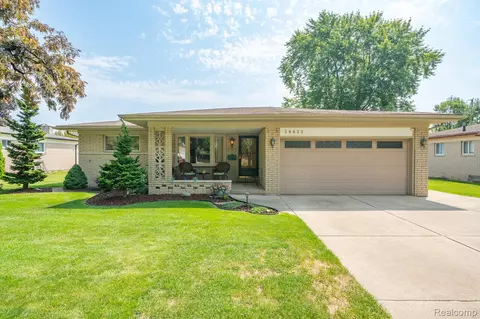 30632 Ohmer Dr, Warren, MI 48092