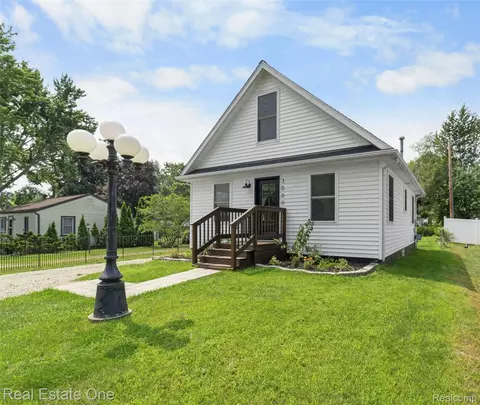 3000 Longview Ave, Rochester Hills, MI 48307
