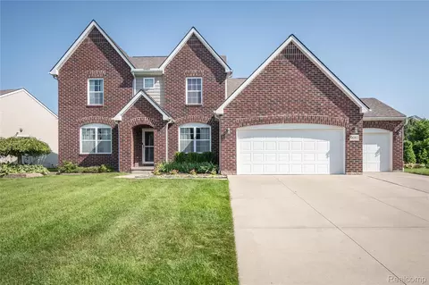 9081 Creekway Dr, Ypsilanti, MI 48197