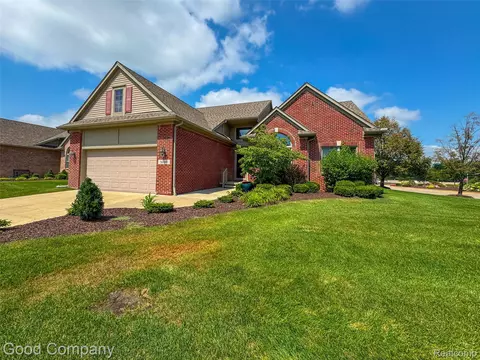 36100 Fairway Dr, Livonia, MI 48152