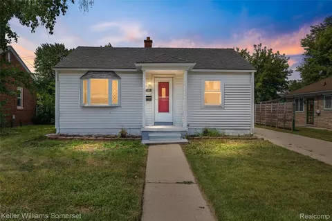 21589 Curie Ave, Warren, MI 48091