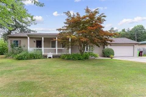 940 Sebek St, Oxford, MI 48371