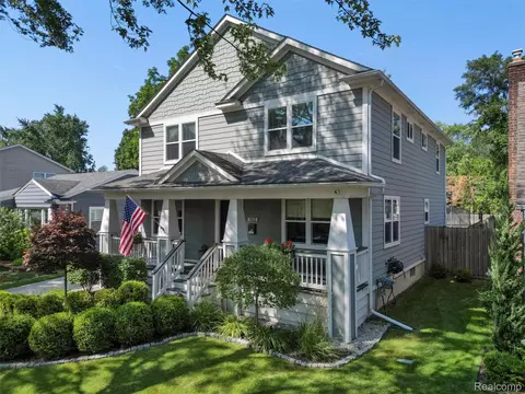 1613 N Maple Ave, Royal Oak, MI 48067
