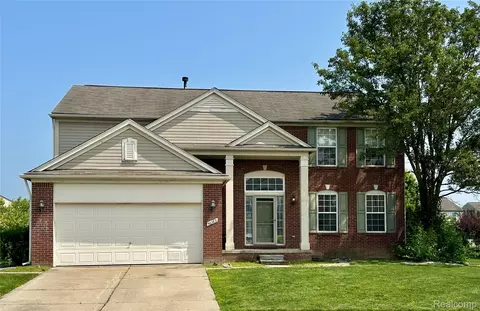 56782 Inland Ct, Macomb, MI 48042