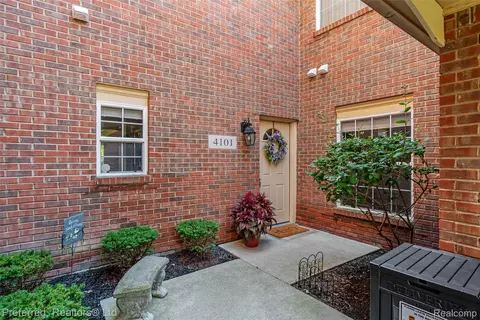 4101 Cornerstone Dr, Canton, MI 48188