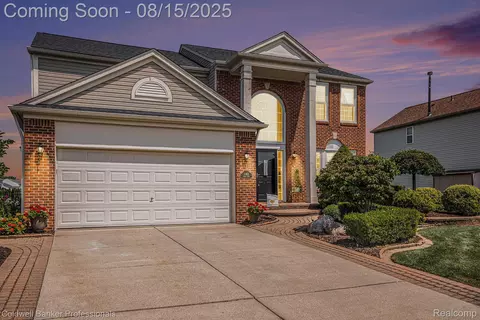 17805 Troon Trl, Macomb, MI 48042