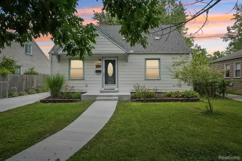 2017 Barrett Ave, Royal Oak, MI 48067