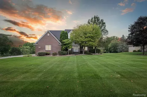 73257 Windmill Ln, Bruce Township, MI 48065