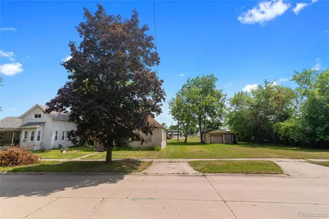 15081516 S 15091515 S Fayette S Michigan St, Saginaw, MI 48602