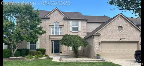 49576 Dunhill Dr, Macomb, MI 48044